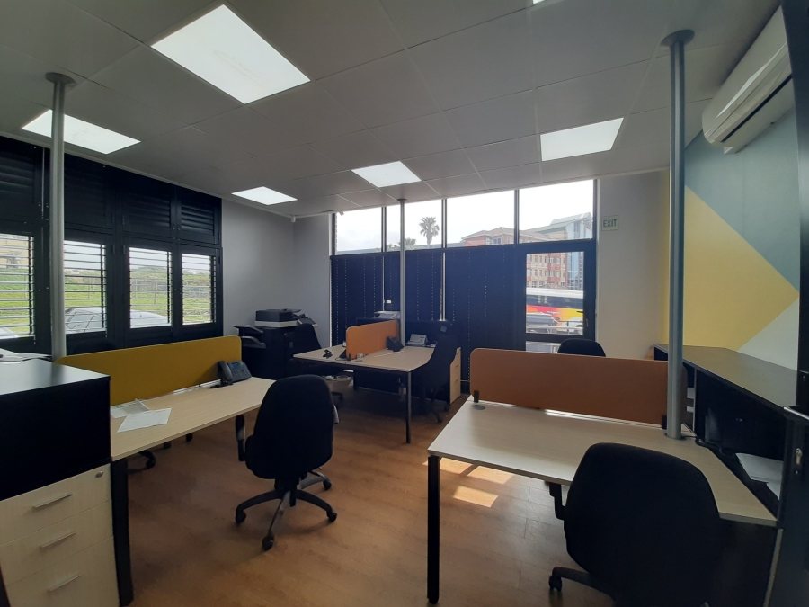 To Let commercial Property for Rent in Quigney Eastern Cape